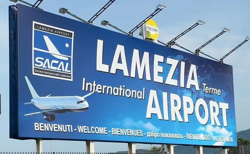 images Infrastrutture, Forza Italia: "L'aeroporto di Lamezia vola con 15 milioni di investimenti e 300 posti di lavoro"