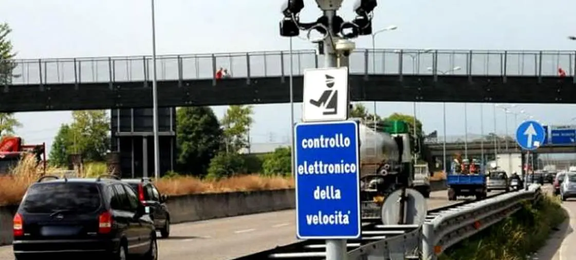 images Autovelox illegali, sequestri in tutta Italia: anche nel Cosentino 