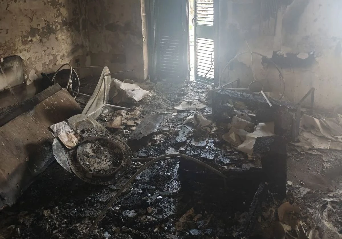 Incendio devasta una villetta nel Catanzarese: evacuata una famiglia
