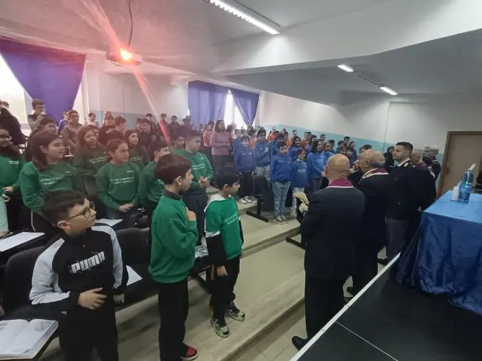 Lamezia, Il rispetto delle regole al centro dell’incontro promosso
da Polizia e Anps  
con gli alunni della scuola Primaria    images Lamezia, Il rispetto delle regole al centro dell’incontro promosso
da Polizia e Anps  
con gli alunni della scuola Primaria