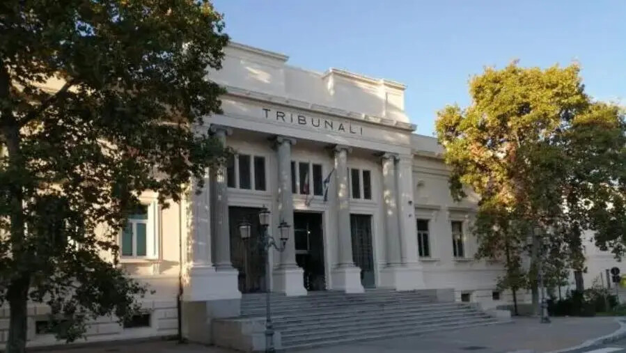 images Reggio Calabria, il funzionario ADM arrestato a febbraio ottiene i domiciliari 