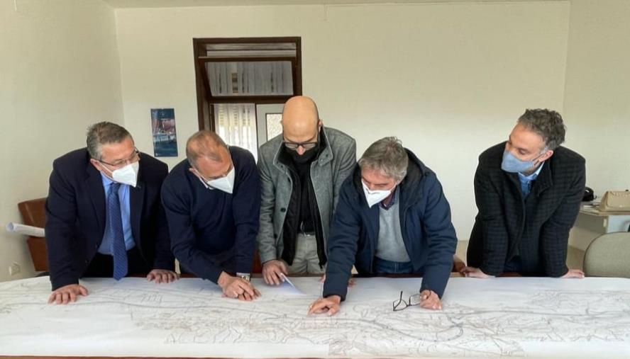 Presentato il progetto del tratto Gagliato-Soverato, Anas incontra i sindaci di Gagliato e Satriano images Presentato il progetto del tratto Gagliato-Soverato, Anas incontra i sindaci di Gagliato e Satriano