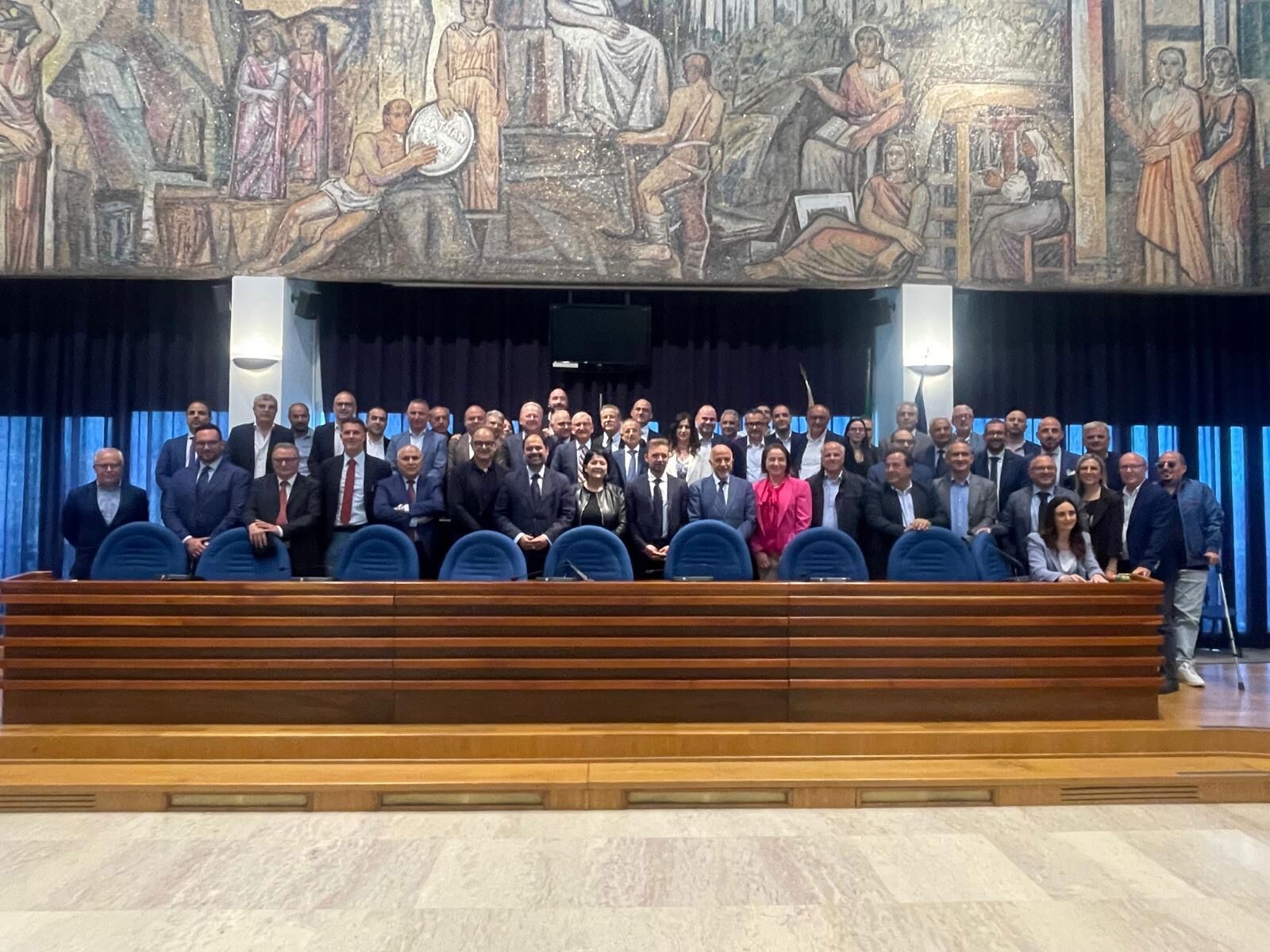 L'Assemblea dei sindaci del Catanzarese saluta De Rosa, Mormile: "Un prefetto moderno che ha lasciato il segno nel nostro territorio" images L'Assemblea dei sindaci del Catanzarese saluta De Rosa, Mormile: "Un prefetto moderno che ha lasciato il segno nel nostro territorio"