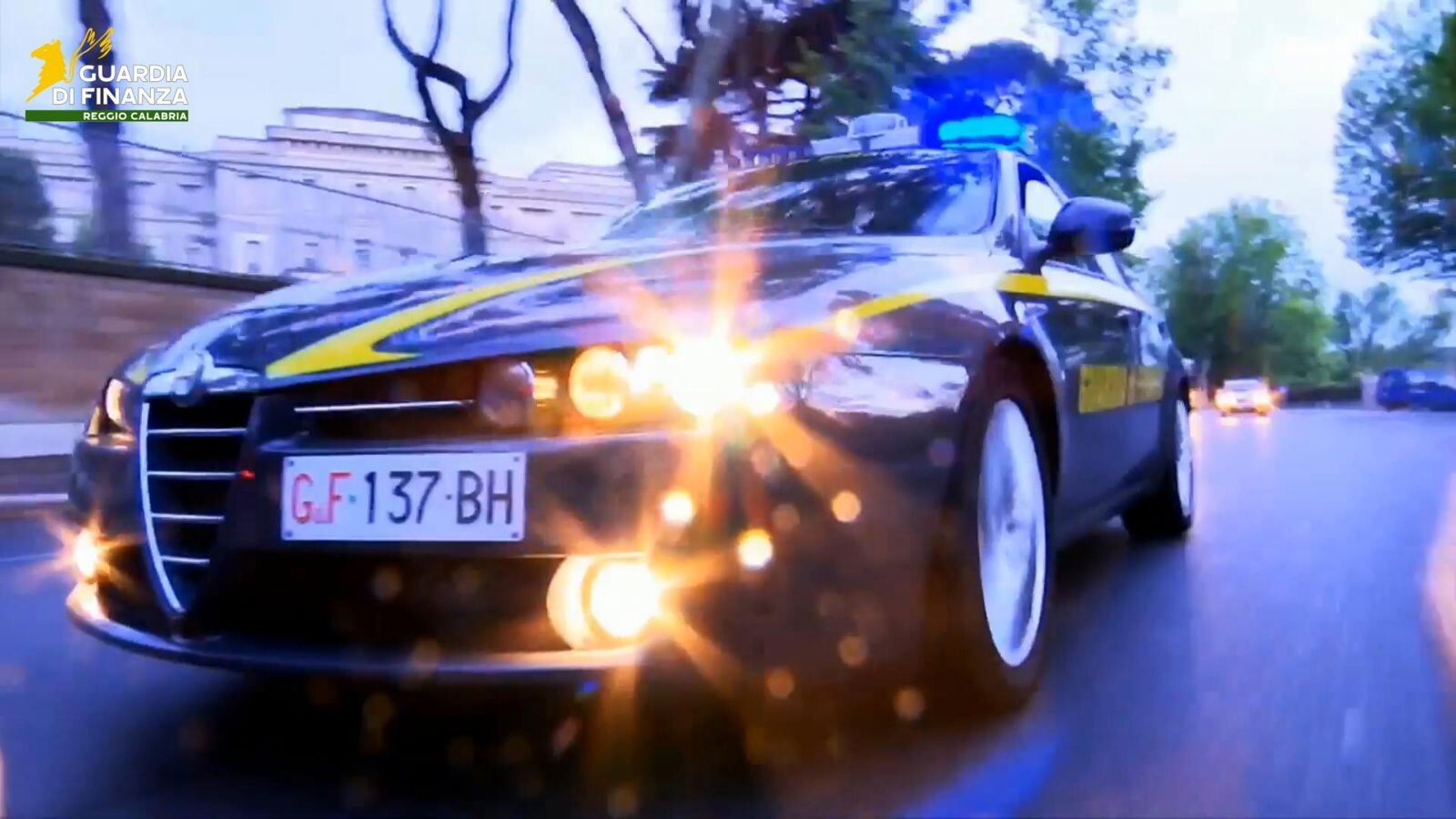 Reggio, detenzione e vendita di armi da guerra, comuni e clandestine: 3 arresti images Reggio, detenzione e vendita di armi da guerra, comuni e clandestine: 3 arresti