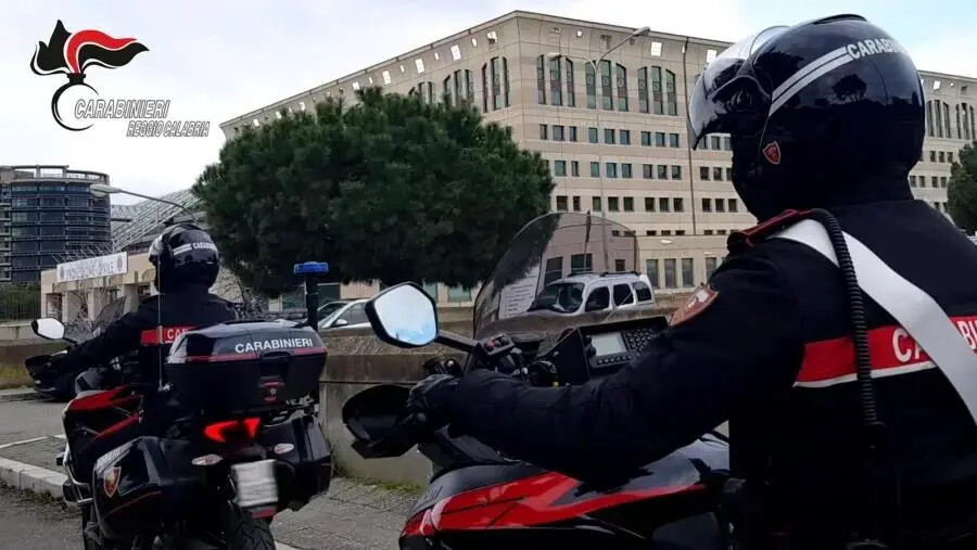 Gioia Tauro, traffico di droga e armi: sequestrati beni per 516.000 euro images Gioia Tauro, traffico di droga e armi: sequestrati beni per 516.000 euro