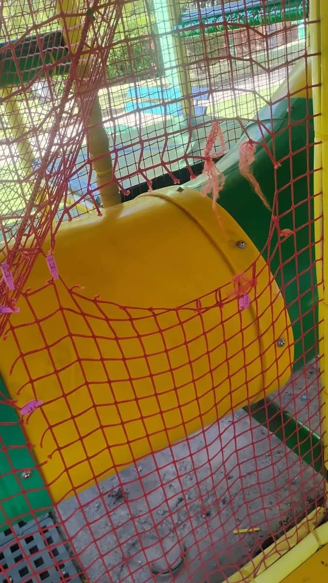 Catanzaro, nuovo atto vandalico al Parco dei Folletti': area giochi chiusa