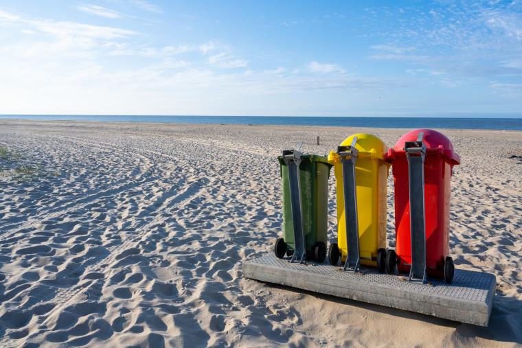 images Arpacal. Nel 2020 i rifiuti raccolti ancora in modo tradizionale. Per il 2021 inserimento solo in tempo reale e online