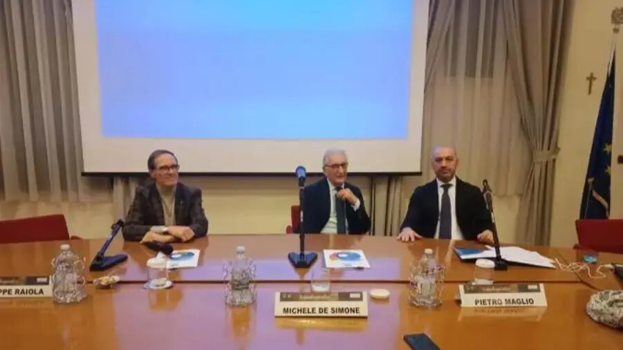 images 'Arte e medicina': un rapporto affascinante nella lezione del prof Michele De Simone a Catanzaro