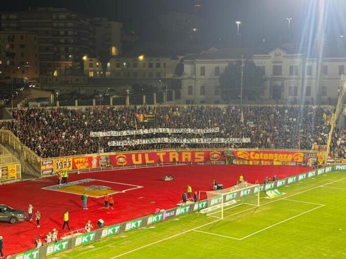 images Serie BKT, CATANZARO vs SÜDTIROL: 1-1 finale. Una magia di Iemmello salva le Aquile