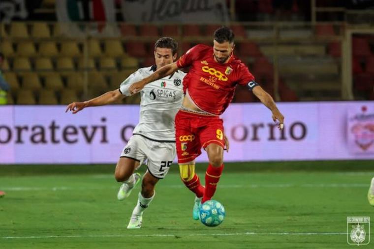 Il corsivo giallorosso. Quanto è bella l'aquila sul tetto della classifica images Il corsivo giallorosso. Quanto è bella l'aquila sul tetto della classifica