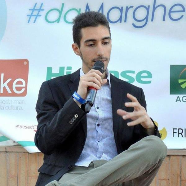 Il prof catanzarese Lepera pubblica un manuale per i licei classici di tutta Italia, le congratulazioni di "Catanzaro da Vivere" images Il prof catanzarese Lepera pubblica un manuale per i licei classici di tutta Italia, le congratulazioni di "Catanzaro da Vivere"