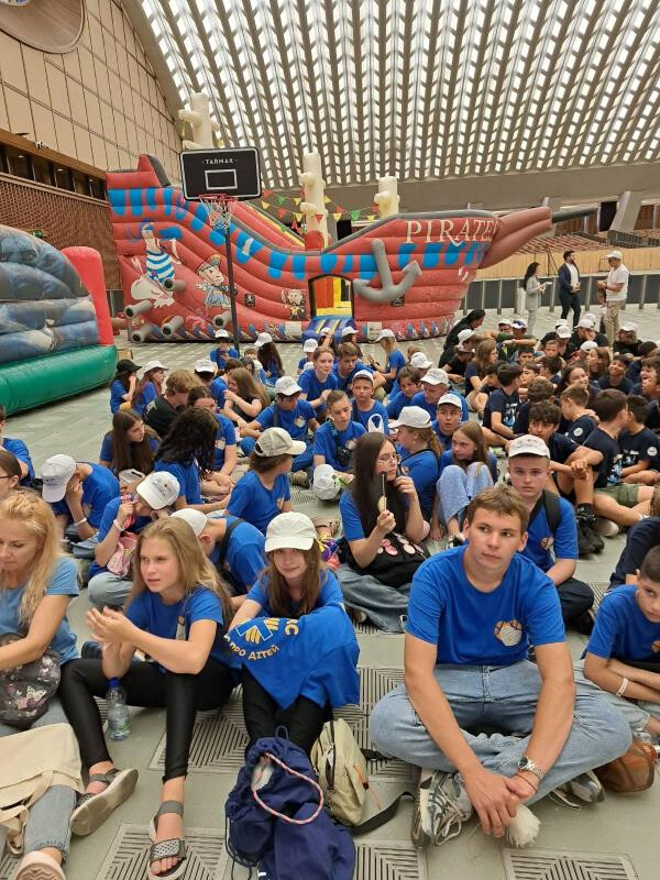 images I bambini ucraini ospiti della Caritas diocesana di Lamezia Terme in udienza dal Papa
