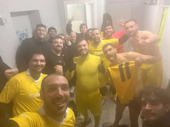 images Calcio a 5. Prima vittoria della SantacroEnotria di Catanzaro sul campo di un agguerrito Caraffa 