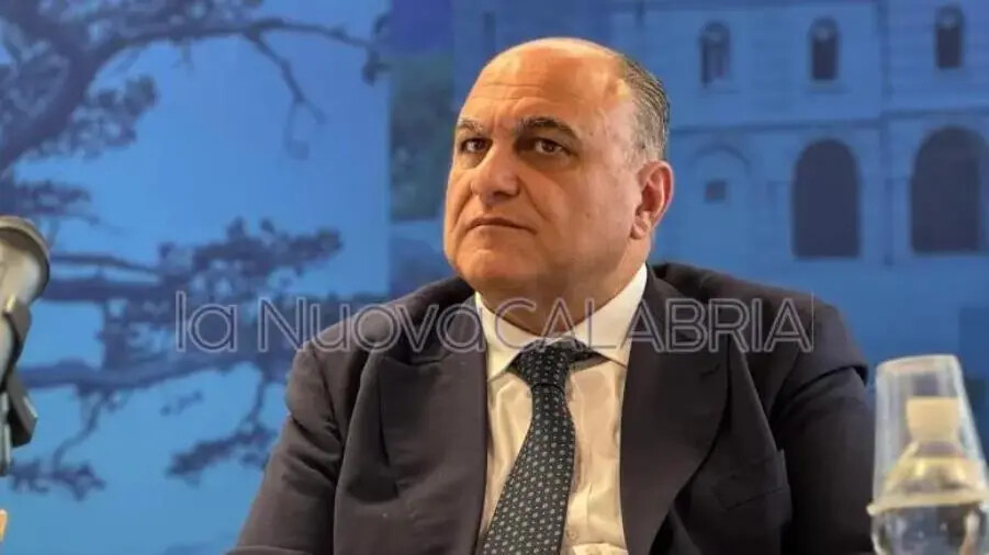 Approvazione emendamento TIS, Calabrese: “Speranza per il complesso mondo del precariato”
images Approvazione emendamento TIS, Calabrese: “Speranza per il complesso mondo del precariato”