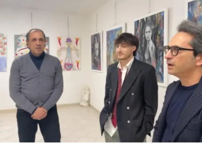 images Catanzaro, inaugurata "Nuovi orizzonti": l'arte diventa patrimonio di tutti 