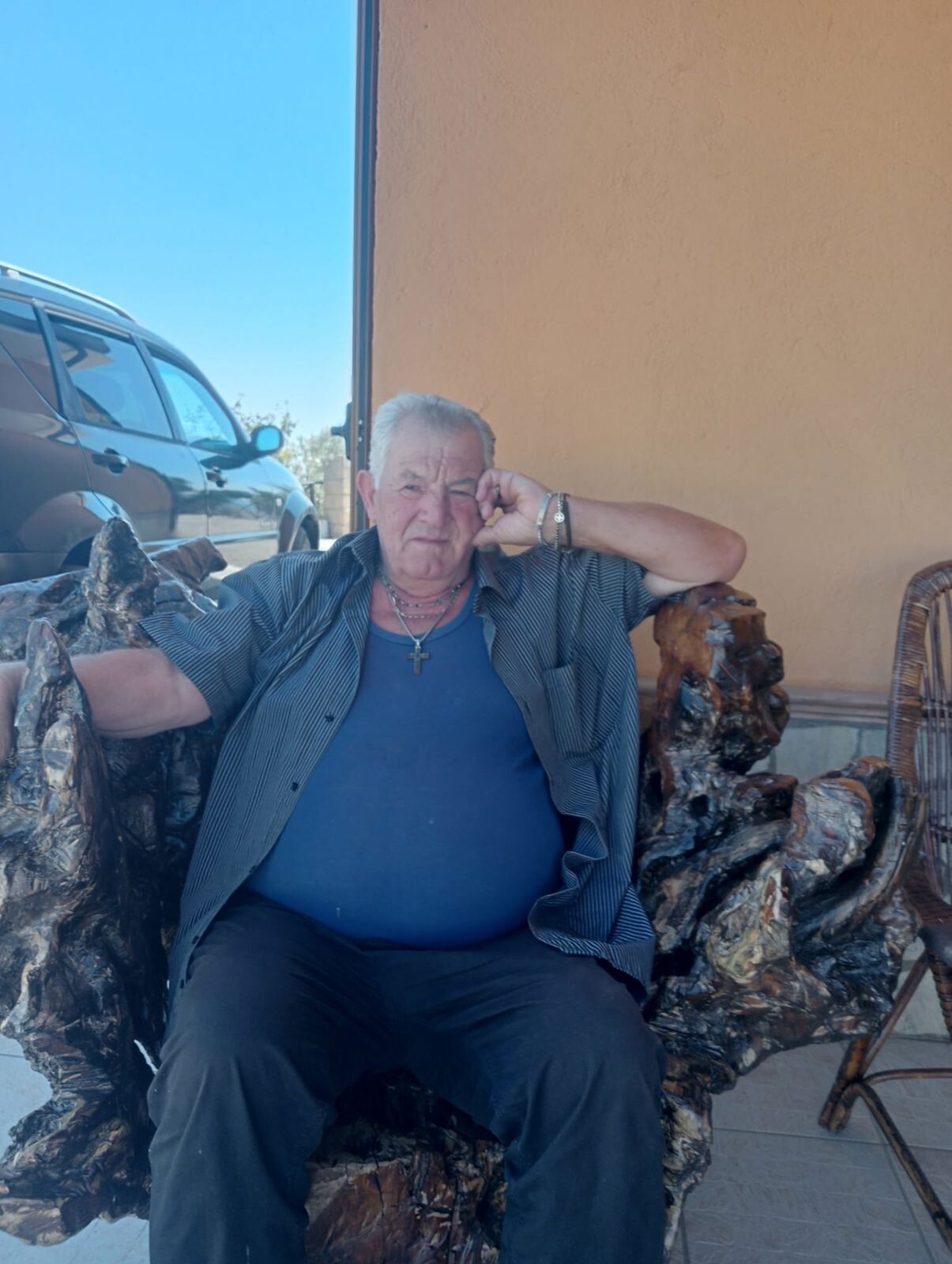 images Incantano le sculture naif di Franco Ligarò esposte sul sagrato della chiesa di San Michele Arcangelo a Cuturella&nbsp;