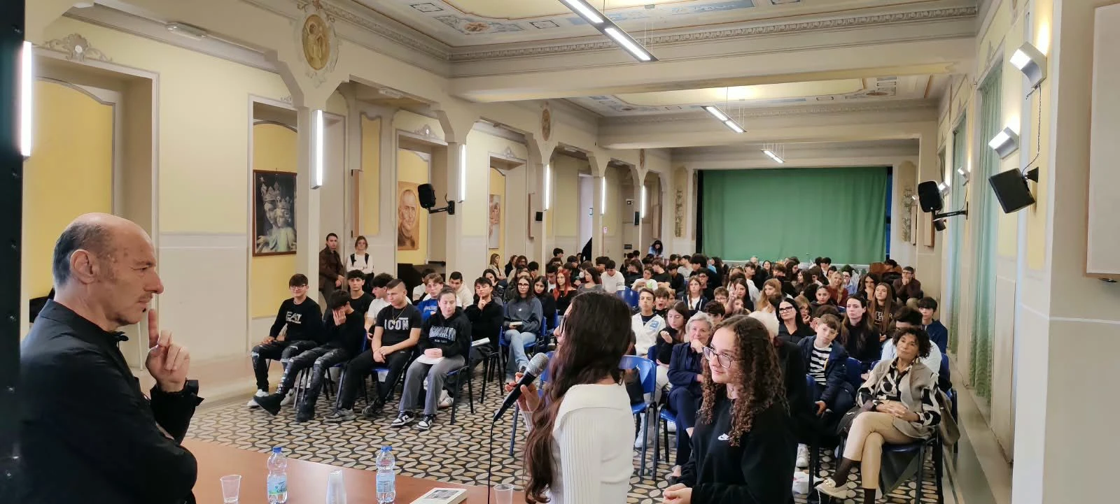 13e24fe1-b19f-4c1e-b055-9b2d6ed05520_affinati-e-la-platea.webp