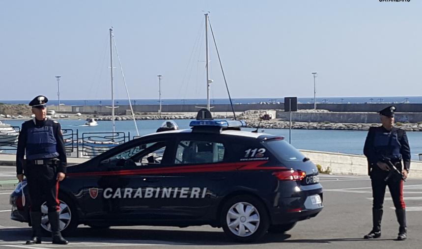 images Catanzaro. A Ferragosto rapinarono un cittadino pakistano sul lungomare, arrestati 2 giovani marocchini 