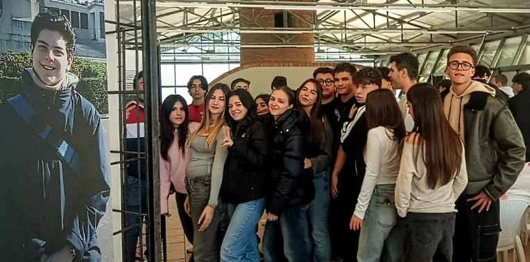 A Trebisacce adulti e adolescenti riflettono sul senso della vita con la mostra dedicata a Carlo Acutis