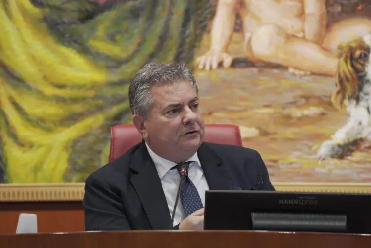 images Filippo Mancuso confermato presidente del Consiglio regionale 