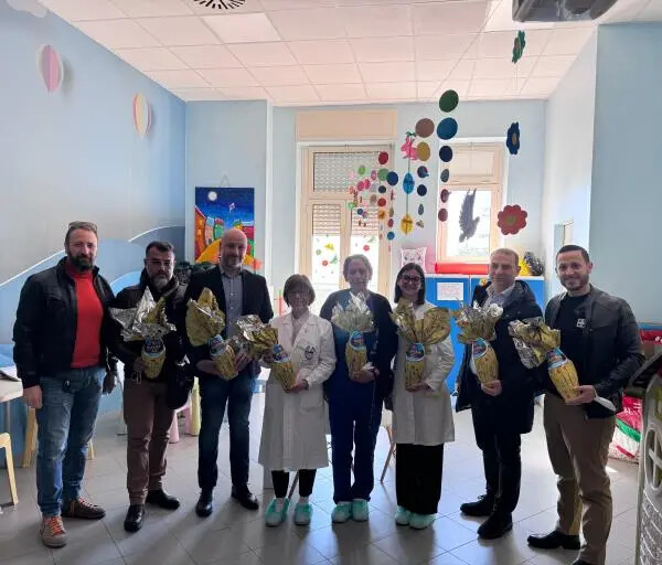 Una Pasqua più dolce a Catanzaro e Lamezia per i piccoli pazienti pediatrici grazie al SIM Carabinieri di Catanzaro images Una Pasqua più dolce a Catanzaro e Lamezia per i piccoli pazienti pediatrici grazie al SIM Carabinieri di Catanzaro
