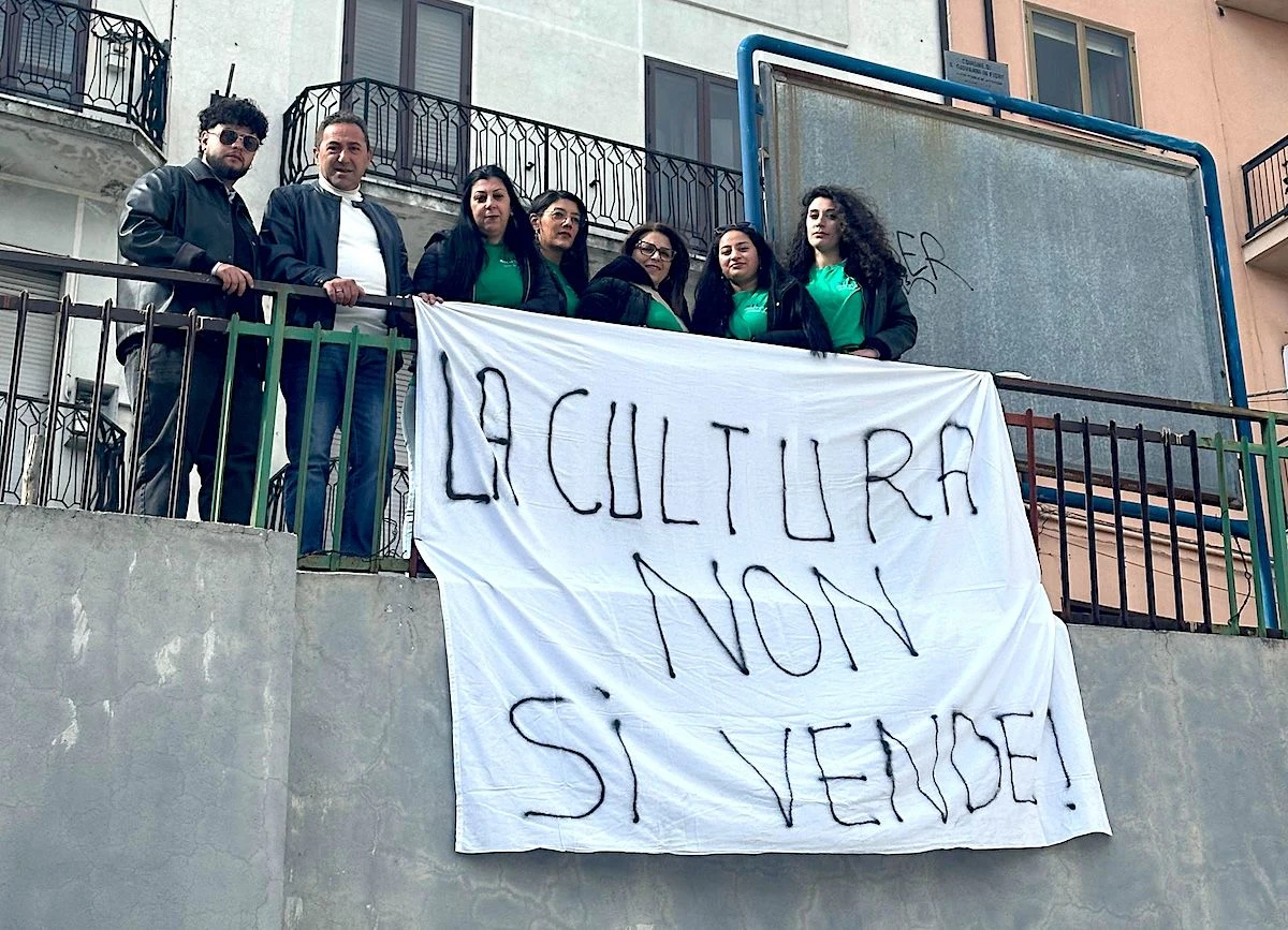 San Giovanni in Fiore, l'opposizione in Consiglio: "7 giovani perdono il lavoro per una vendetta politica"