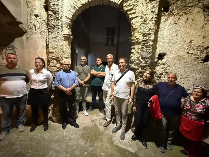 images Le bellezze, le opere d'arte e i prodotti tipici di Zagarise entusiasmano il Principe Fulco Ruffo di Calabria