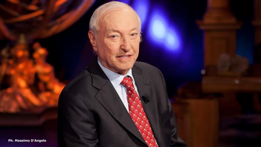 images È morto Piero Angela, il celebre divulgatore scientifico aveva 93 anni