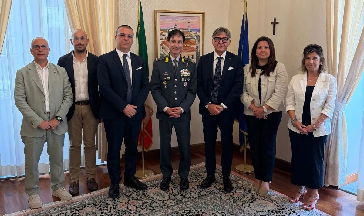 Il comandante regionale della Guardia di Finanza in visita alla Camera di Commercio di Catanzaro Crotone e Vibo