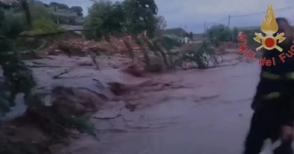 Maltempo in Calabria, esonda il torrente: isolato il comune di Maida (VIDEO) images Maltempo in Calabria, esonda il torrente: isolato il comune di Maida (VIDEO)