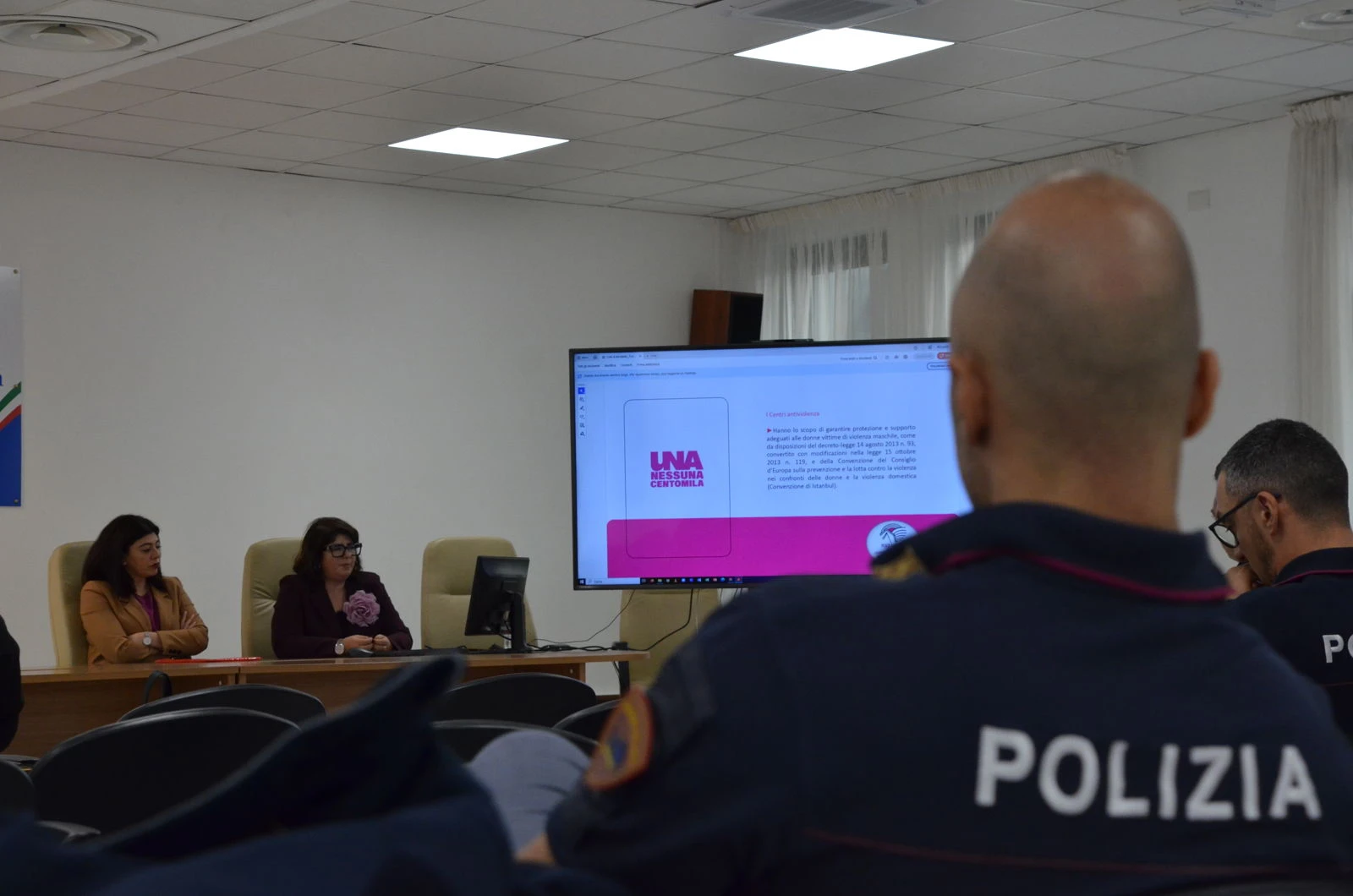 Reggio, la Polizia promuove incontri formativi sul tema della violenza di genere