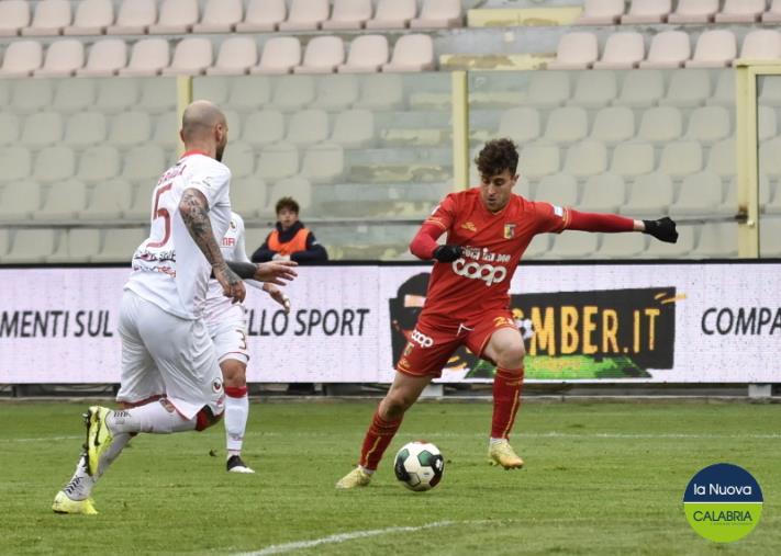 images Catanzaro e Monterosi in campo alle 14.30: le probabili formazioni