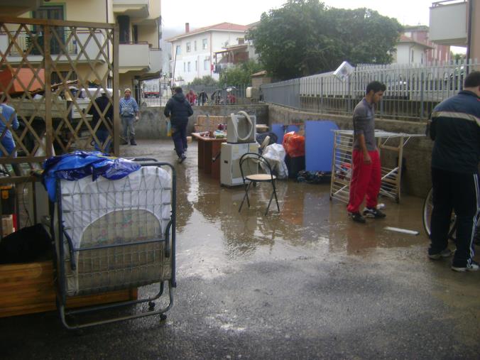images Squillace Lido, i cittadini chiedono il completamento del canale di scolo