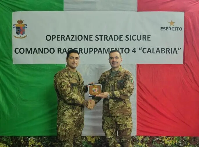 Esercito, ceduto il comando del Raggruppamento Calabria al colonnello Mattia Scirocco images Esercito, ceduto il comando del Raggruppamento Calabria al colonnello Mattia Scirocco