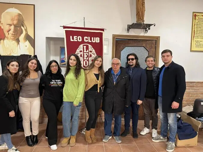 “Street Store”: raccolta e distribuzione di indumenti usati da parte del Leo Club Catanzaro Host images “Street Store”: raccolta e distribuzione di indumenti usati da parte del Leo Club Catanzaro Host