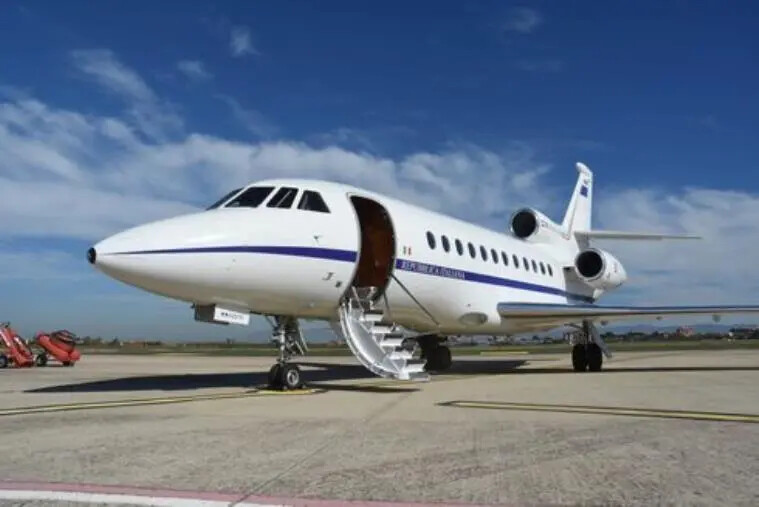 Catanzaro, neonato in pericolo trasportato a Roma con un volo salva-vita images Catanzaro, neonato in pericolo trasportato a Roma con un volo salva-vita