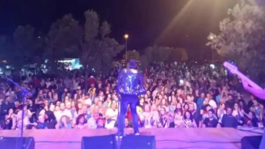 Simeri Crichi, è un successo la serata con la cover band di Vasco Rossi la "Combriccola del Blasco" images Simeri Crichi, è un successo la serata con la cover band di Vasco Rossi la "Combriccola del Blasco"