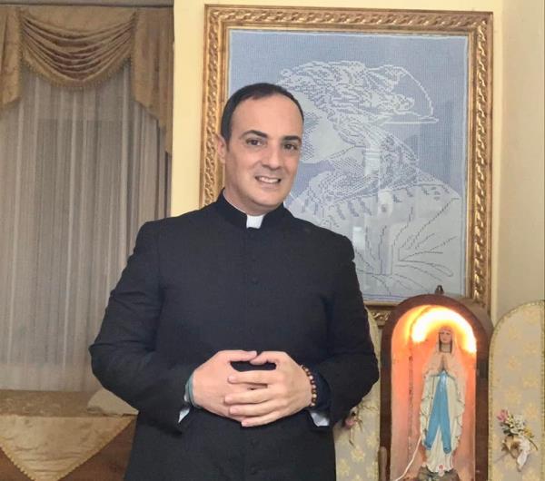 Don Francesco Cristofaro racconta: "A Lourdes ho scelto di essere voce per i piccoli del Vangelo" images Don Francesco Cristofaro racconta: "A Lourdes ho scelto di essere voce per i piccoli del Vangelo"