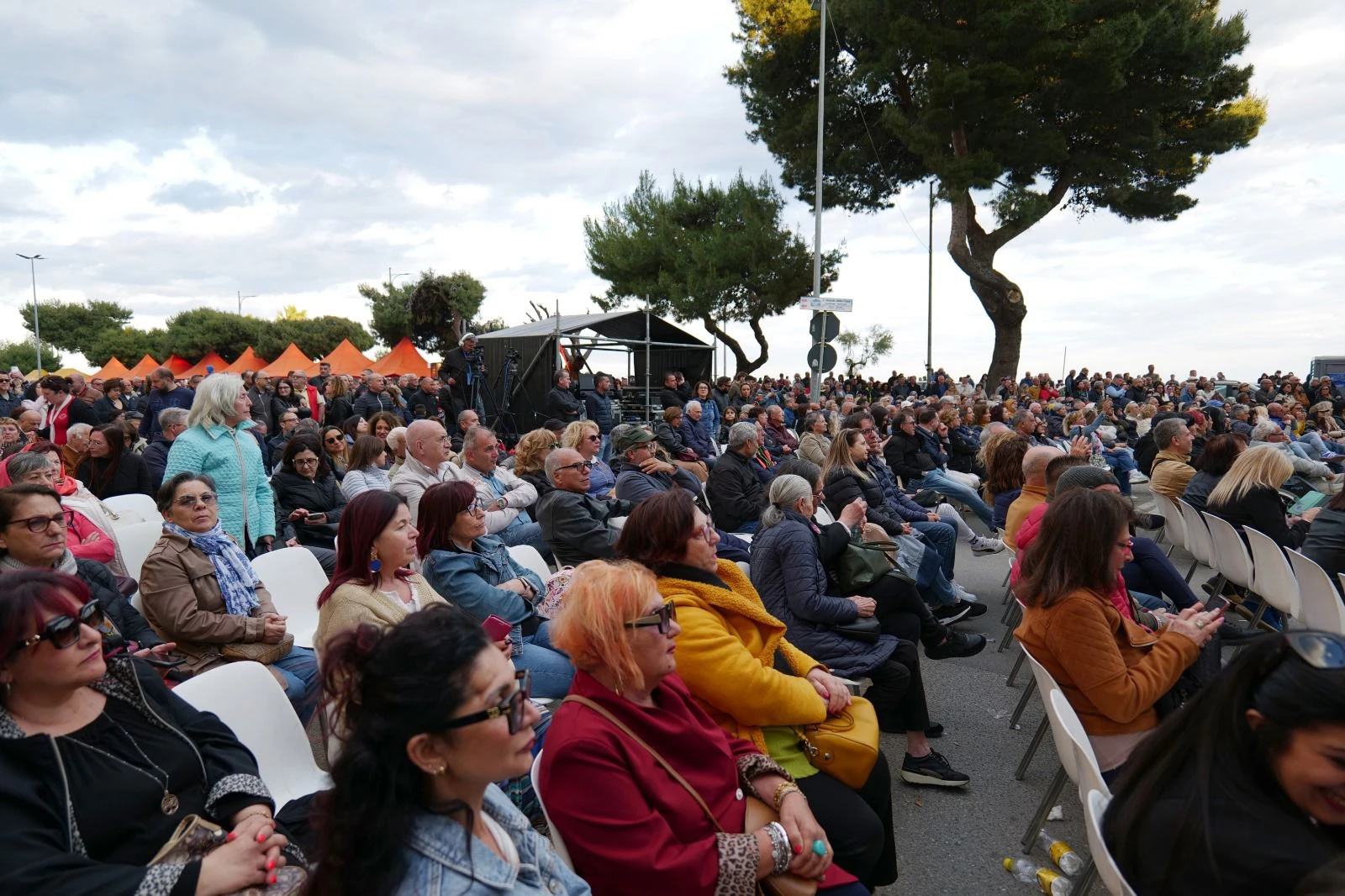 Catanzaro,  in migliaia al 1 Maggio a Lido tra musica e solidarietà