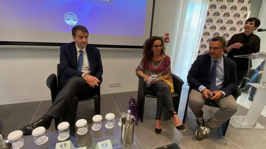 images Il ministro Fitto (FdI) in Calabria per le Europee: “Nessuna polemica con Occhiuto”