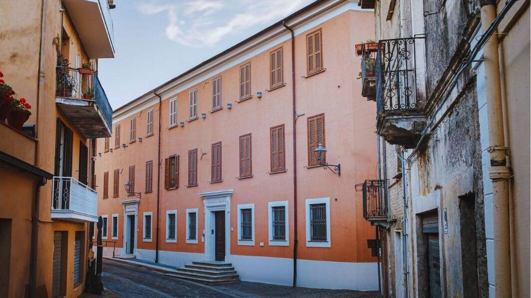 All’Accademia di Belle Arti di Catanzaro la masterclass “Cittadinanza attiva”: la città, le rovine, i beni comuni
images All’Accademia di Belle Arti di Catanzaro la masterclass “Cittadinanza attiva”: la città, le rovine, i beni comuni