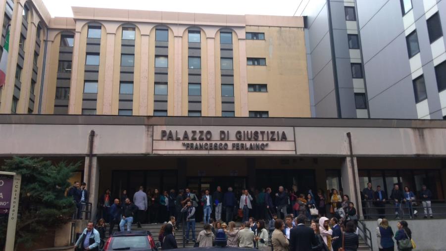 images Case a luci rosse nel Catanzarese, scarcerato Giuseppe Migliazza