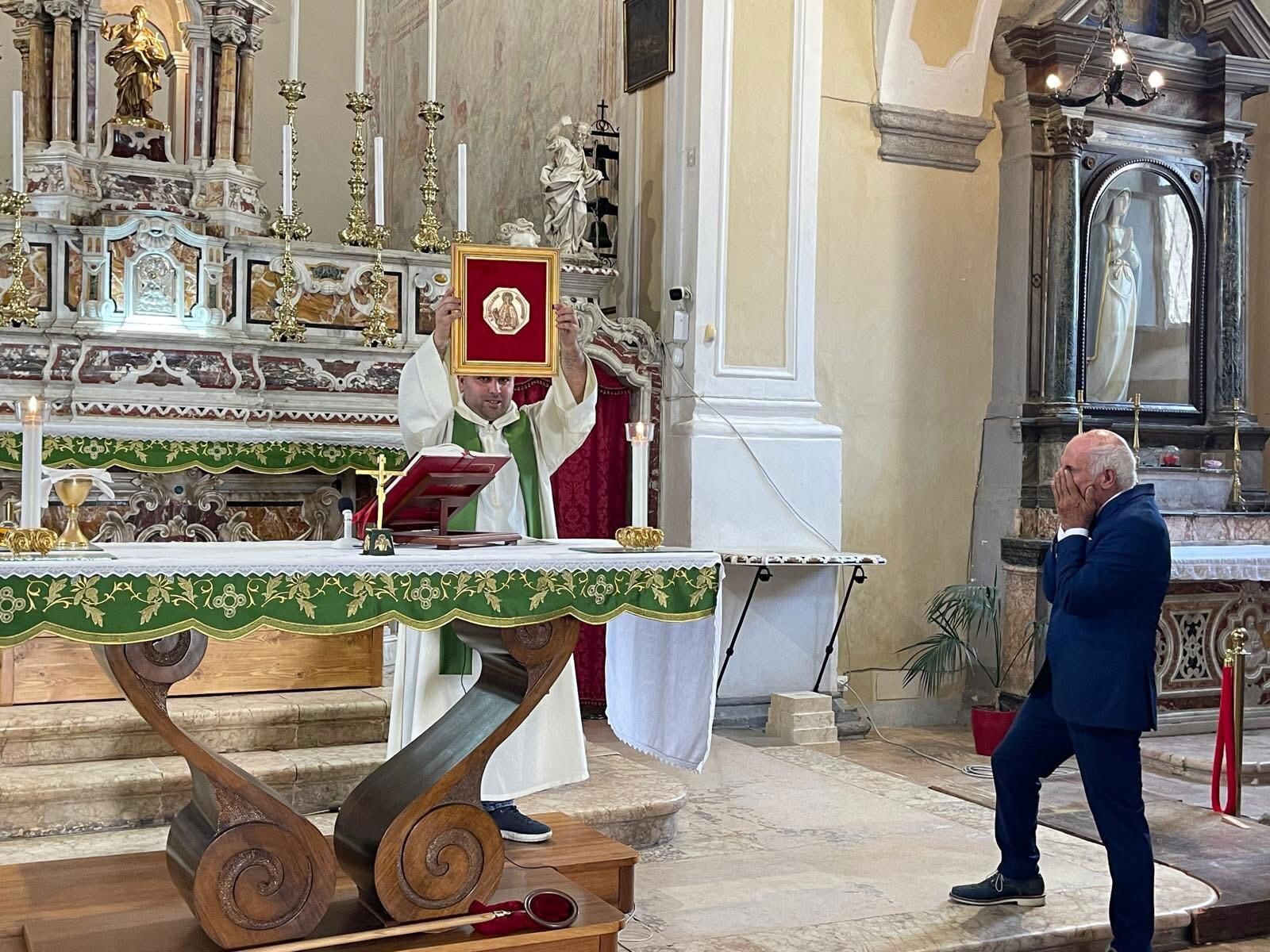 Da Moncalieri a Montauro, il viaggio di un medaglione raffigurante San Pantaleone: oggi la consegna alla Parrocchia
images Da Moncalieri a Montauro, il viaggio di un medaglione raffigurante San Pantaleone: oggi la consegna alla Parrocchia
