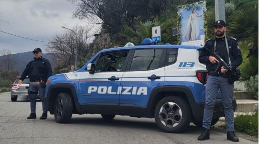 images Controlli della polizia nel Crotonese: 2 sanzioni al Codice della strada 