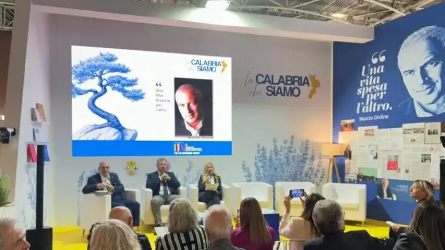 images La Calabria al Salone del Libro, terza giornata dedicata a Nuccio Ordine 