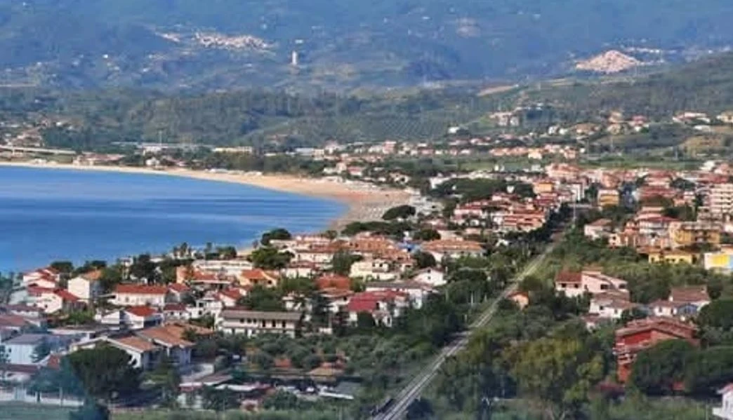 Spiagge Sicure 2026, fondi a cinque Comuni del catanzarese per contrastare l'abusivismo