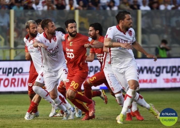 Play-off, Padova e Catanzaro in campo alle 19: le probabili formazioni images Play-off, Padova e Catanzaro in campo alle 19: le probabili formazioni