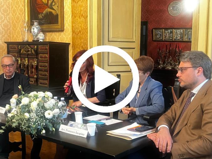 "L'altra verità", presentato a Catanzaro il libro di Rita Parentela images "L'altra verità", presentato a Catanzaro il libro di Rita Parentela