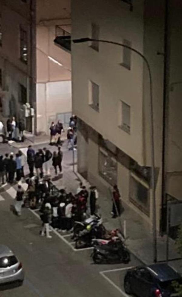 images Rissa vicino ai giardini di San Leonardo: Polizia sul posto 