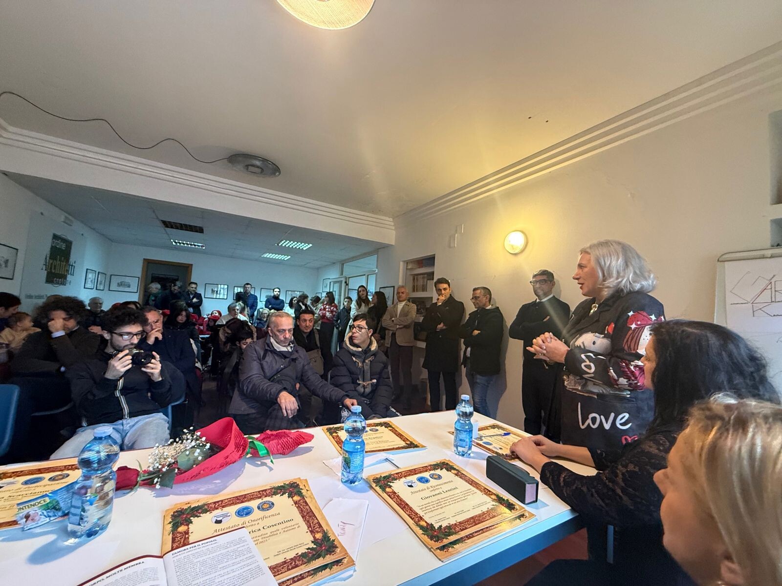 images A Crotone l’evento “Il Natale con il Sorriso”: una comunità unita da amore, solidarietà e speranza